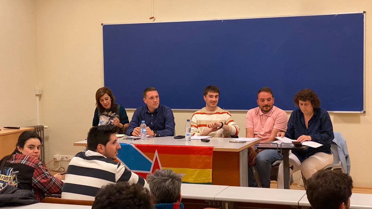 compostelaberta's tweet photo. 🏳️‍🌈🗣️ @MLoisgonzalez participou esta tarde no debate electoral sobre políticas LGTB+ organizado por @AvanteLGBT e @erguergaliza 
#FalemosDoQueImporta https://t.co/vmUpJE2zmR