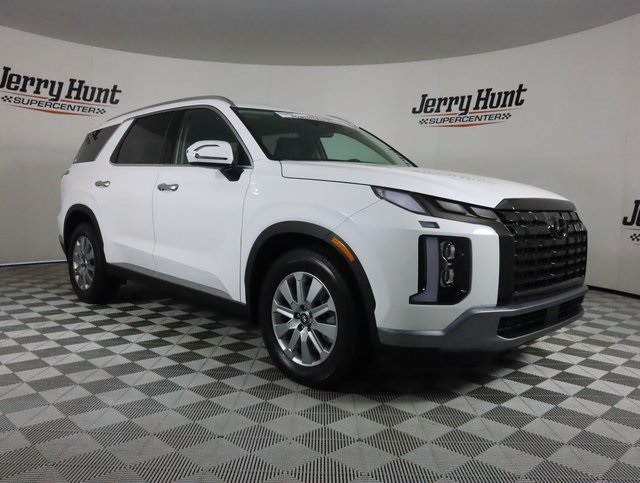 📷📷 RECENT ARRIVAL HIGHLIGHT 📷📷
Peep 📷 THIS 2023 Hyundai Palisade SEL (with only 217 miles on it! 📷) that recently rolled onto the lot. It even comes with the Limited Lifetime Powertrain Warranty! Really, what's not to love?? 📷

jerryhuntsupercenter.com/.../used.../75…