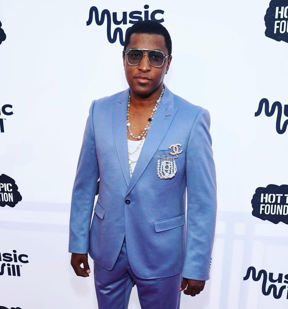 PMusicGroup's tweet photo. Our client @babyface at the 2023 @musicwillorg benefit gala where he was honored for his musical accomplishments alongside @idinamenzel and @tmorello. #MusicWill will be launching music programs in 20 schools in Babyface’s hometown of Indianapolis 🎵 #Babyface #PMusicGroup https://t.co/BZ7ePqw0FS