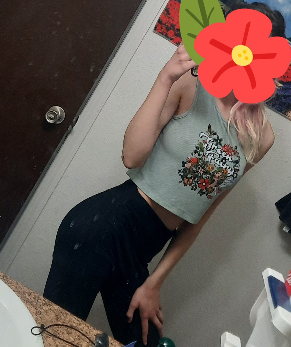 onlyfanscreators on Twitter: "RT @cute_egirl_x: Love these mirror pics😉 $3 onlyfans sale🔥