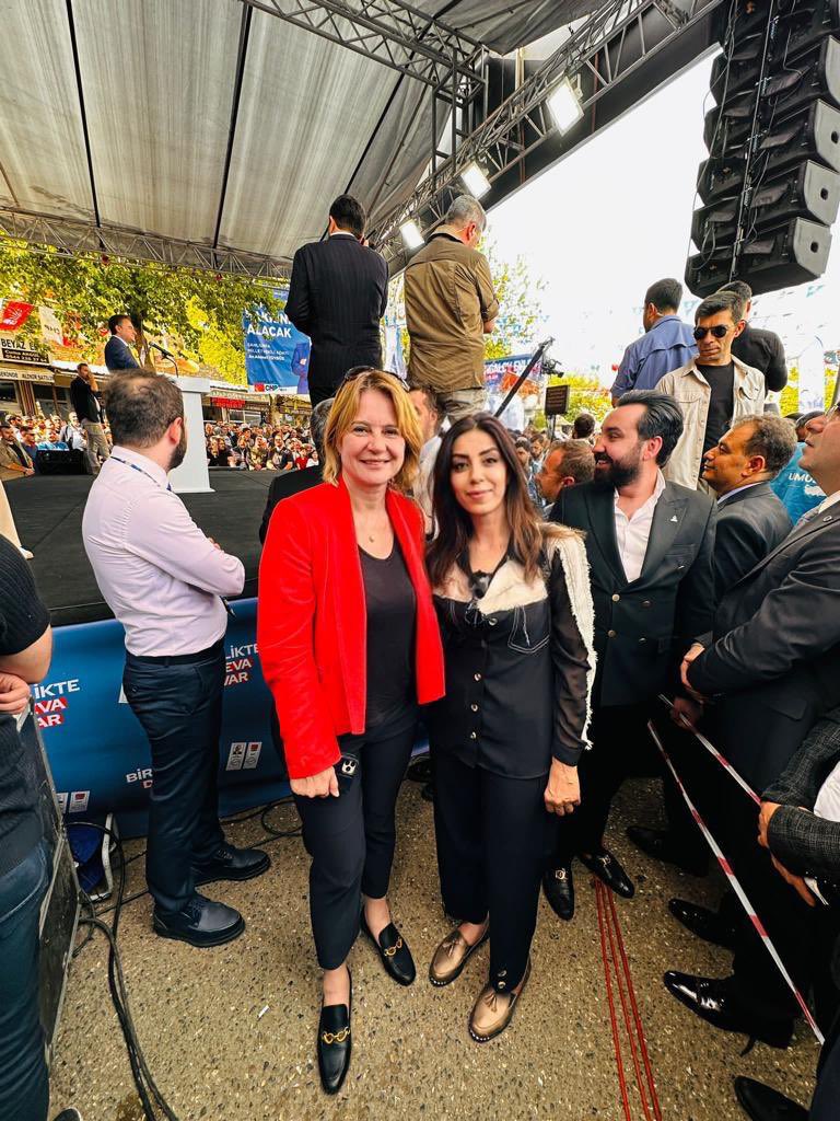 Genel Başkanımız sayın <a href="/alibabacan/">Ali Babacan</a> Eşi <a href="/zeynep__babacan/">Ülkü Zeynep Babacan</a> ve <a href="/sanemoktar/">sanem oktar</a> ‘la siverek mitinginden kareler <a href="/AvAhmetTuysuz/">Av. Ahmet TÜYSÜZ</a> <a href="/avibrahimhaydin/">Av. İbrahim Halil Aydın</a> <a href="/HalilDemirda9/">Halil Demirdağ</a> <a href="/ramazankizild/">ramazan kızıldere</a> <a href="/resul_bitim/">Resul Bitim</a> <a href="/ibrahim_AKDNZ63/">ibrahim Akdeniz</a>