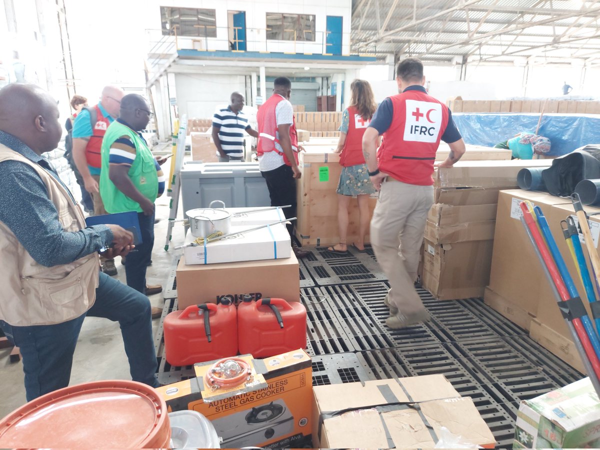 MalawiRedCross's tweet photo. Before leaving Malawi tomorrow, Frensh Red Cross ERU has today donated assorted equipment to @MalawiRedCross comprising refrigerators, generators, tents and many other items to support the MRCS in disaster response. Head of DM chisomo Teputepu has since thanked the Frensh ERU. https://t.co/bgs2df8UeW