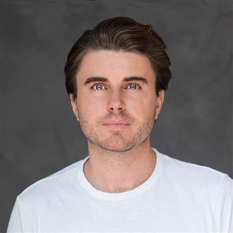 Golibe6's tweet photo. Sam Ovens was a college dropout who:

• went from $0 to $Millionaire in 5yrs.
• made Forbes 30 under 30
• built his business to $5,700,000.

His secret?

He shattered every poverty-related habit he had&amp; replaced them with abundance ones.

Here's how you can do the same:🧵 https://t.co/kjY5mCNgTN