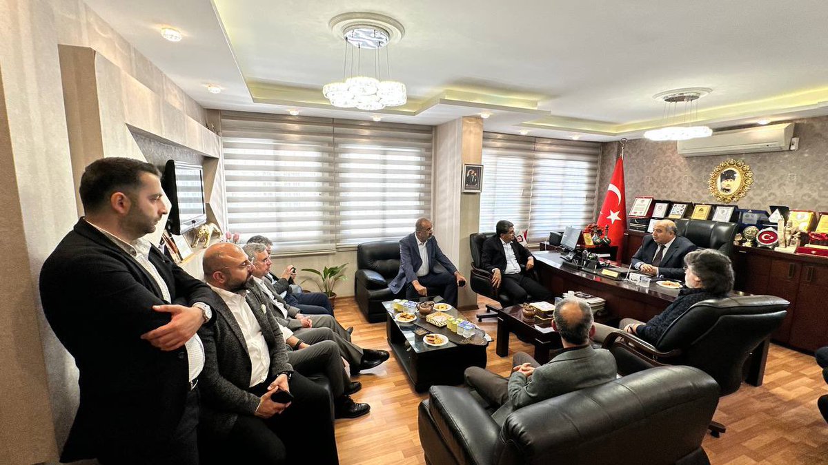 Odeya Pîşesazên Cilûberg û Tekstîlê ya Mêrsînê birêz.  Me bi Halîm Çavuşoglu û endamên lijneya rêveberiyê re hevdîtin kir.  Spas ji bo mêvandariya we.