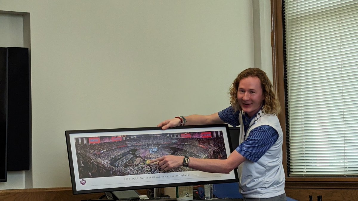 KUprovost's tweet image. Today we said farewell to our student employee and KU basketball superfan Luke. He graduates this weekend and we couldn't be happier for him and his future path. Congratulations to all graduating student employees. #RockChalk