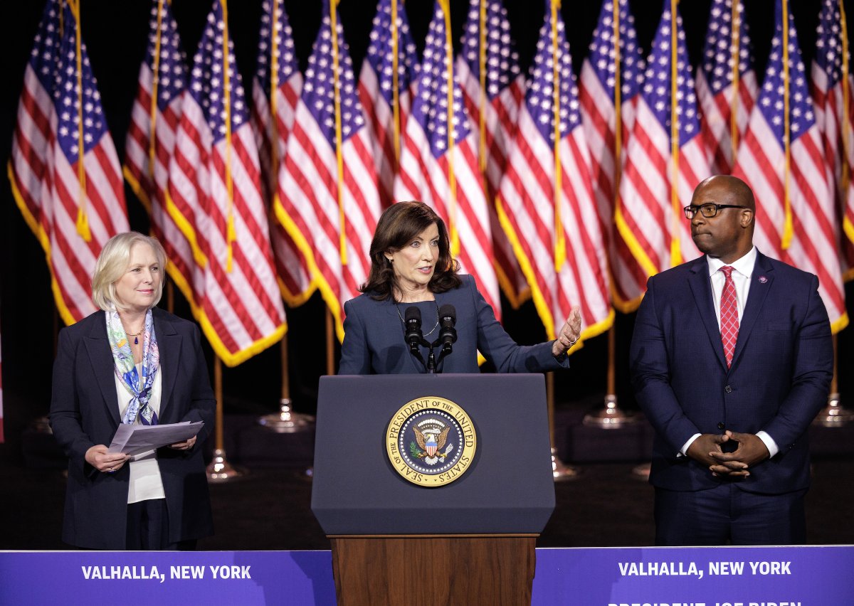 Governor Kathy Hochul tweet media