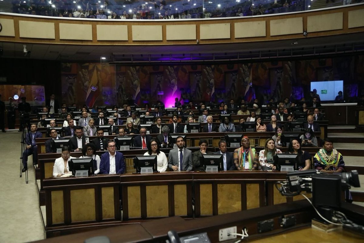 CANMoronaS's tweet photo. 🔴 #EnVivo | Se entonan las notas del Himno Nacional para dar inicio a la Rendición de cuentas de la @AsambleaNacional.
#RendiciónDeCuentasAN https://t.co/LYgGMQdKqK
