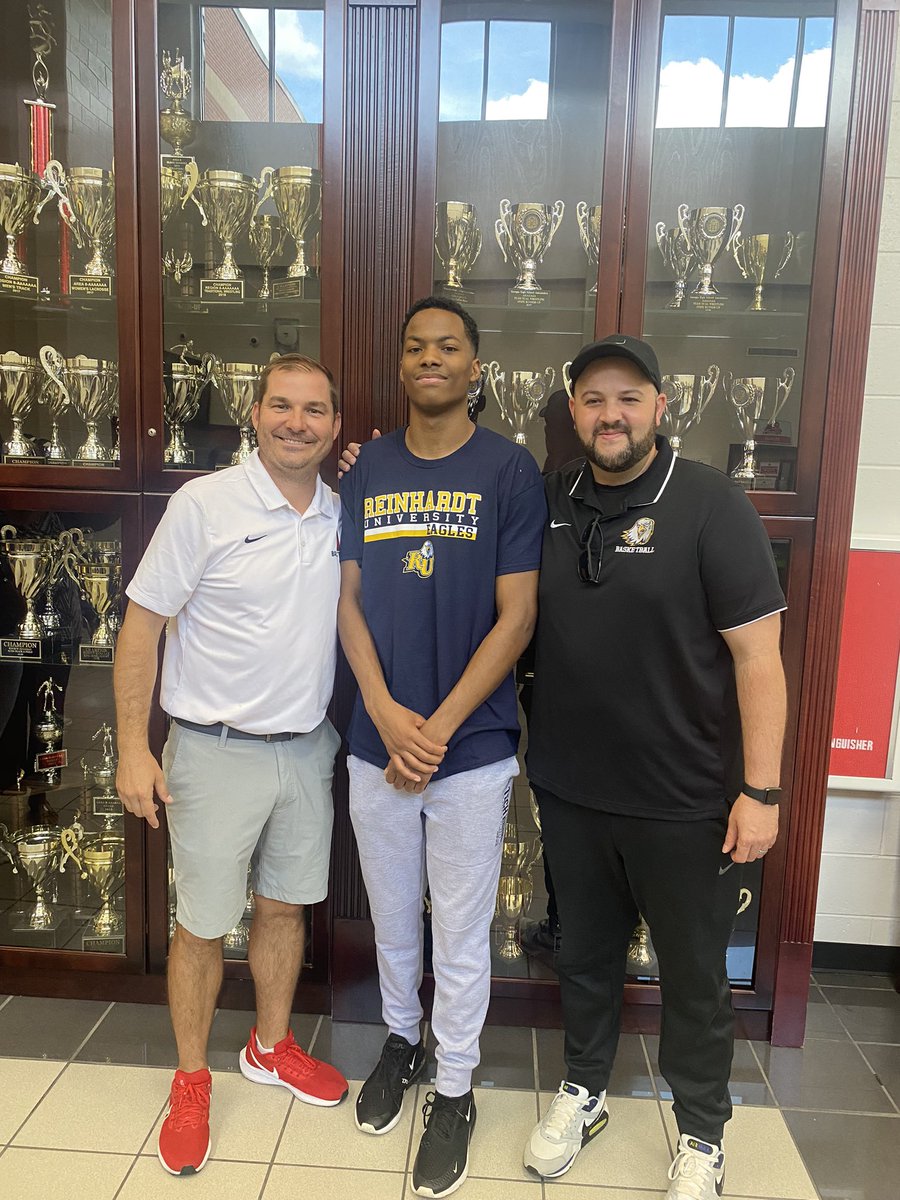 Awesome signing day for @Eli_Dav15 to @R_U_MBBall big thanks to @jnewton0729 for being present class act! Elijah averaged 11p,3.2R, per game and made 58 3’s for @ArcherMBB this season excellent shooter and rebounder excited for his future! @GDPsports @SHReport 