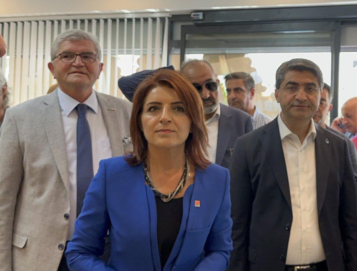 Şaredarê Mezitliyê Neşet Tarhan, Chp Mv.  Em bi namzet Gulcan Kiş, Karsaz Huseyîn Winter, Serokê MTSO Ayhan Kiziltan, Serokê Mesîad Hasan Engîn û gelek navên girîng re hatin cem hev.