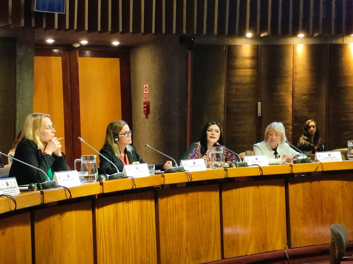 Compartiendo sobre Interés, ingreso e impacto de la mujeres STEM en educación superior, desde ⁦<a href="/cepal_onu/">CEPAL</a>⁩ gracias a ⁦@GIZMexico⁩ por la invitación ⁦<a href="/UNAM_MX/">UNAM</a>⁩ ⁦<a href="/ierunam/">IER-UNAM</a>⁩ presente! ⁦<a href="/vozexpertamx/">Voz Experta</a>⁩ ⁦<a href="/iwfmexico/">IWFMéxico</a>⁩ #SíHayExpertas