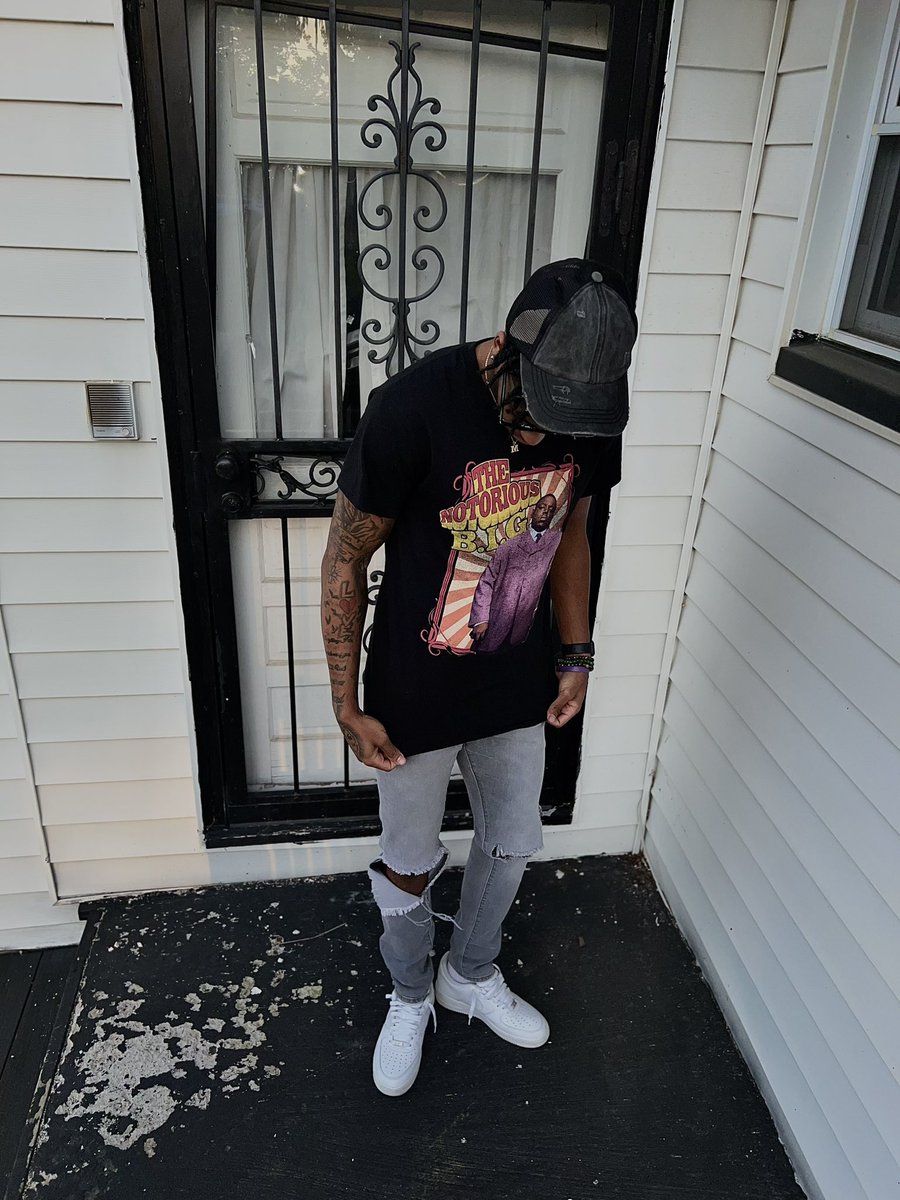 richm4l's tweet photo. Notorious🖤 https://t.co/Zcv2zwClkr