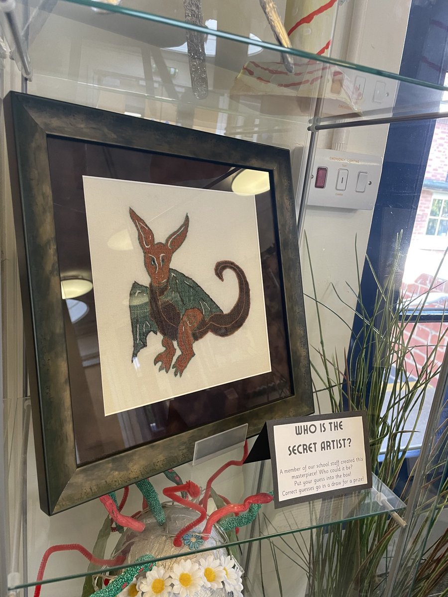 OdTeach's tweet image. Today we revealed our first @Beeston_Fields secret artist as the lovely Miss Curtis! Each week a new member of staff showcases their art - a prize goes one lucky person who correctly guesses the artist 👩‍🎨#primaryart #secretartist #teachart