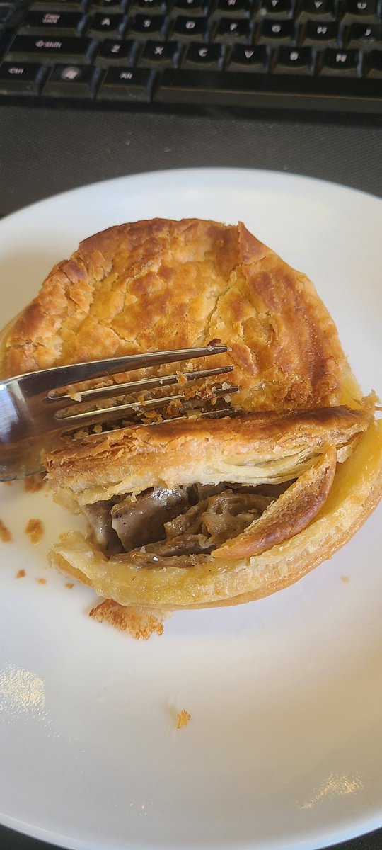 Game day donair meat pie from <a href="/SouthIslandPie/">South Island Pie Co.</a>. Let's go <a href="/OilersNation/">Oilersnation.com, Oily Since ‘07</a> !