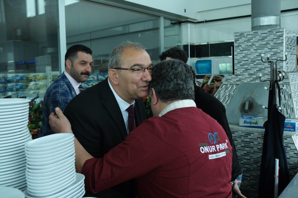 Tosya'da Onur Park Tesisleri'ni ziyaret ettik.

Tesis yetkilileri ve çalışanları ile bir araya gelerek 14 Mayıs için desteklerini istedik.