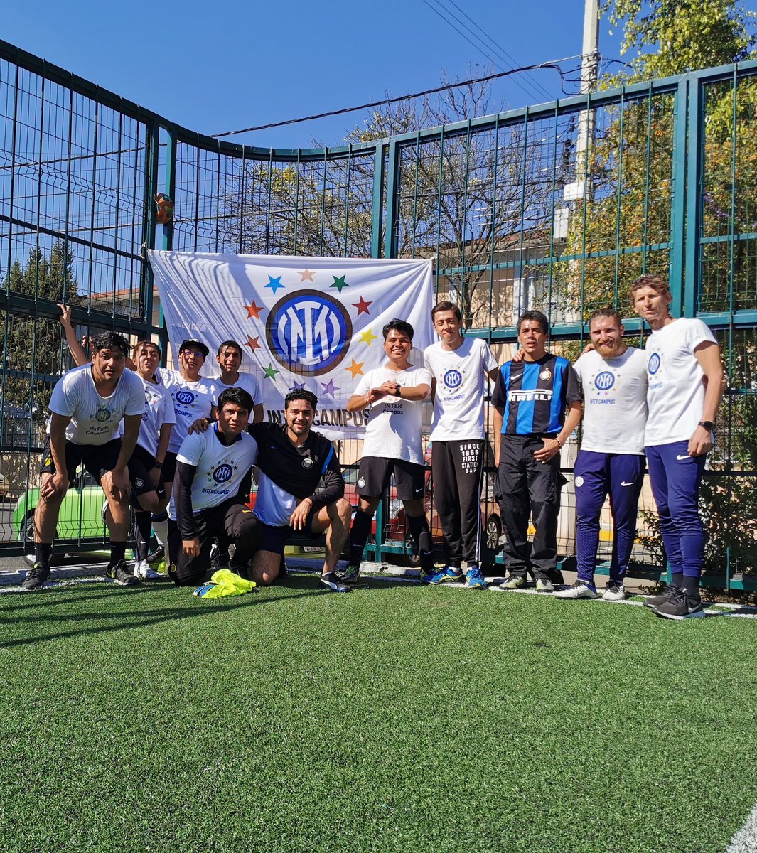 Luis_Alberto_CC's tweet photo. Saludos desde la CDMX, para mi, los ídolos del Inter de Milán son:
@Ronaldo
@22diegomilito
@javierzanetti
#InterCampusMéxico
#BenditaChampions https://t.co/yQ51WUJeTL