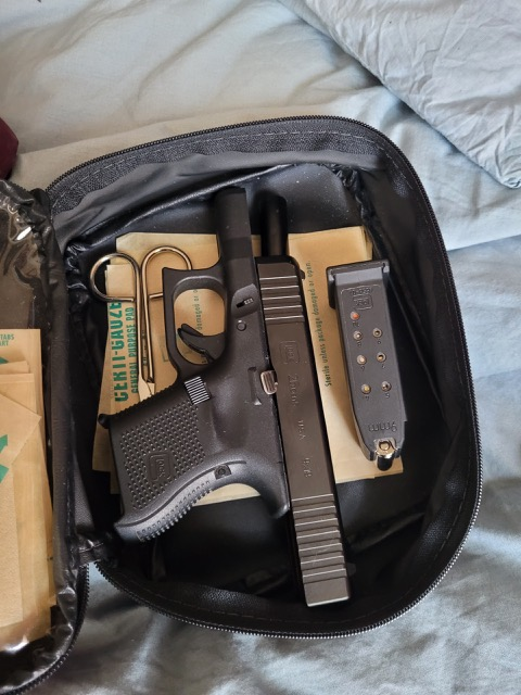 nycprobation's tweet photo. Today @NYCProbation Intel Officers enforcing a home search condition recovered this illegal firearm. Great work in getting another gun off the streets of Manhattan and keeping NYC safe! #OneLessGun #ProbationWorks https://t.co/gxU7QuiW1W