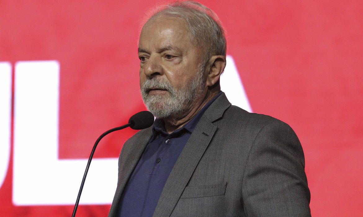 BrazilBriefing's tweet photo. Anleger befürchten eine weitere Lockerung der Budgetdisziplin in Brasilien 
#Brasilien #Haushaltpolitik #Lula
https://t.co/oTdgPBje2Z https://t.co/IWR4sDLnHa