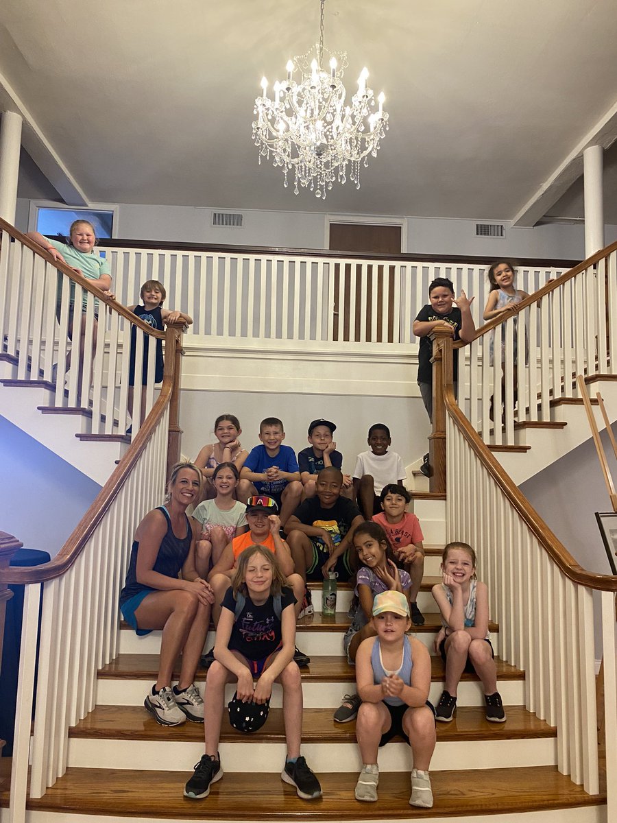 MrsEGrade3's tweet photo. Meeting our Mayor, firefighters, police officers, visiting the Arts Center, Koenig Park, and ice cream at the creamy whip! We had ourselves a walking field trip day ☀️💙 And might’ve had to stop midway up a giant hill to rest 😉 #thirdgrade #fieldtrip #readingelem https://t.co/y1WVi4BVMe