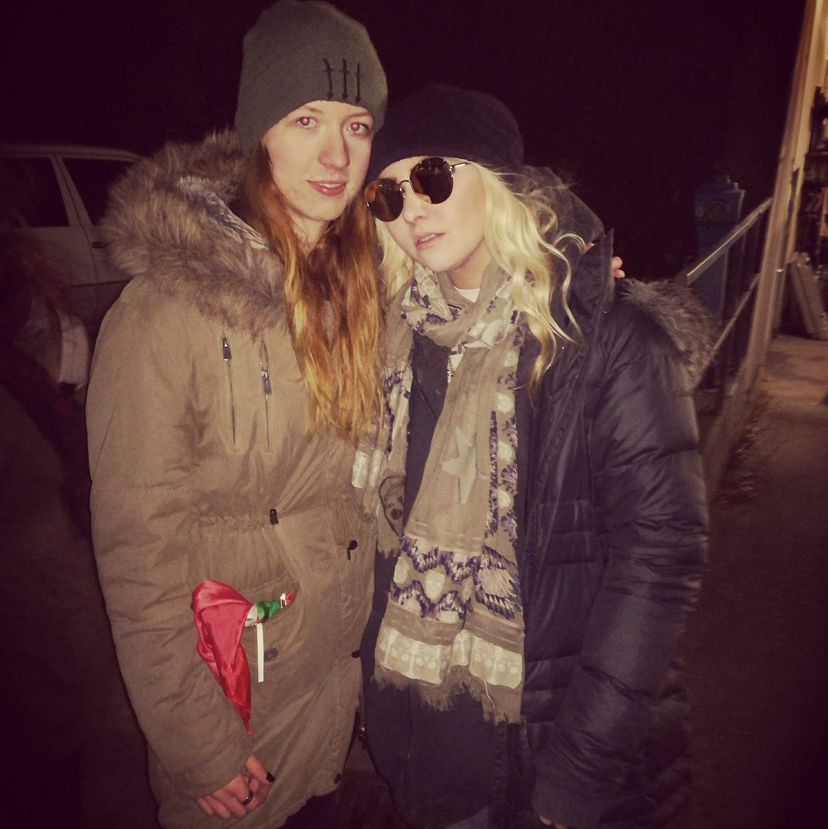 brigiibal's tweet photo. Years ago, when we met @taylormomsen, we asked why she didn't take off her sunglasses and she said "I'm shy 🥺"
OK GIRL I GOT IT 😂 https://t.co/YeXosW3Grv