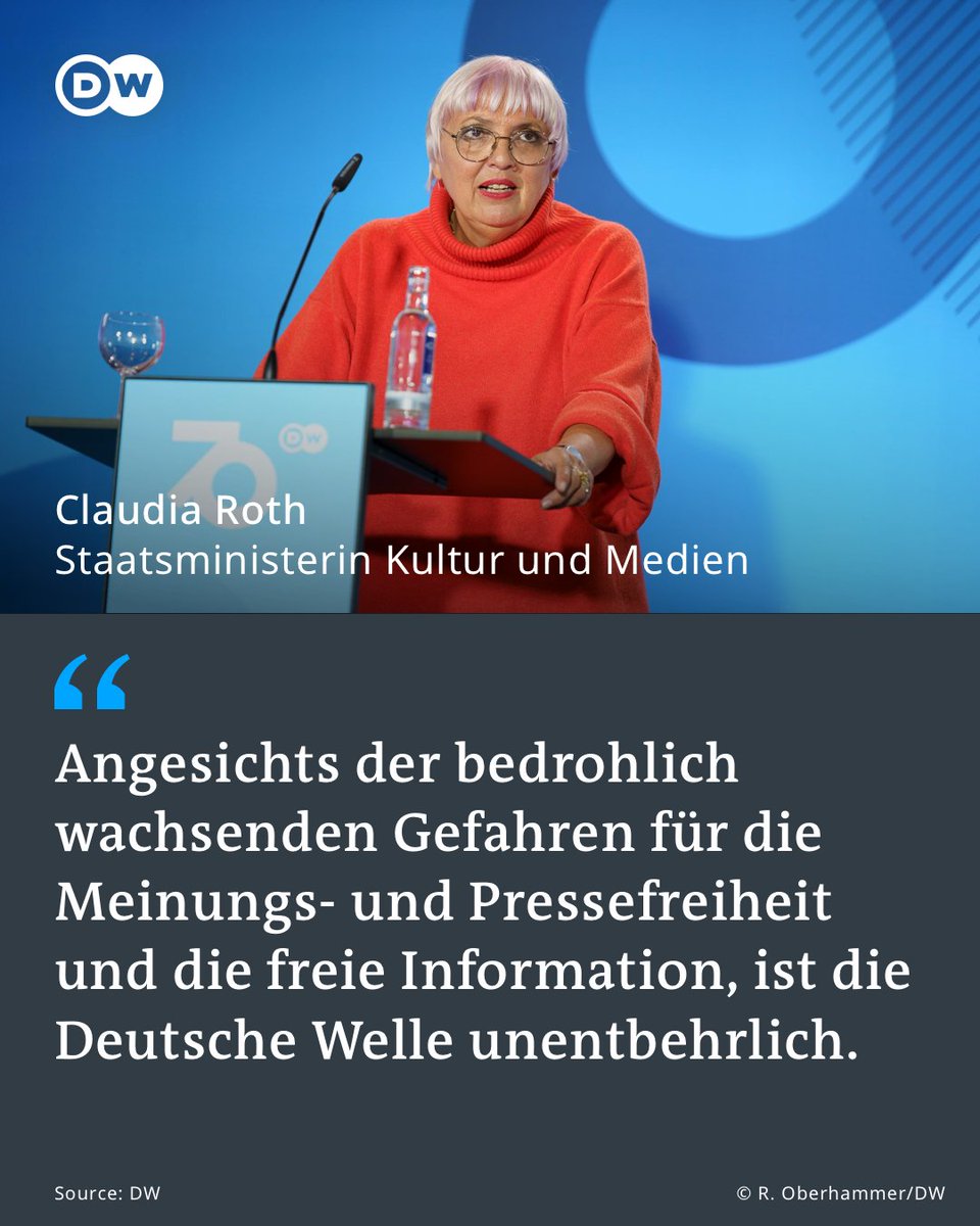 Für die beim Festakt in Berlin anwesende Staatsministerin für Kultur und Medien, Claudia Roth, steht die DW "nicht nur für das freie Wort - sie ist das freie Wort im Gespräch der deutschen Demokratie mit der Welt." #DW70 <a href="/BundesKultur/">BKM Kultur & Medien</a>