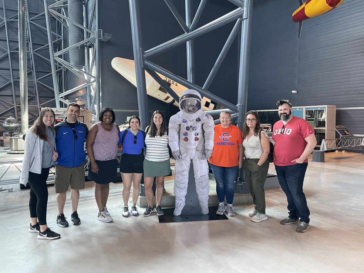 BethanyBratten's tweet photo. Bus 5 Air and Space Museum @OOMSDC @OOMS_OLSD https://t.co/WDHlckaQCQ