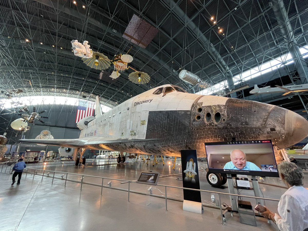 BethanyBratten's tweet photo. Bus 5 Air and Space Museum @OOMSDC @OOMS_OLSD https://t.co/WDHlckaQCQ