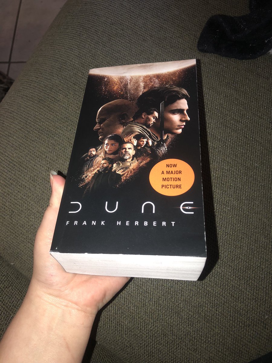 Time to read #Dune for the 3rd time😭 can’t wait for #dunepart2 to come out!

#dunemovie #Dune2 #Duneposting #DunePartTwo