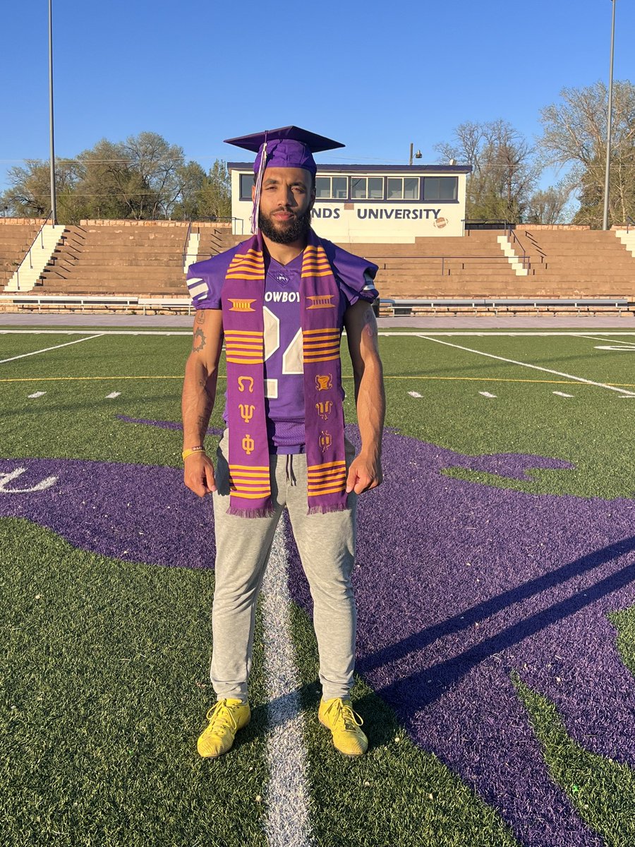 SMQQTH🇨🇻 on Twitter "Dual sport athlete AND 3.0+ college grad 🤝🏽"