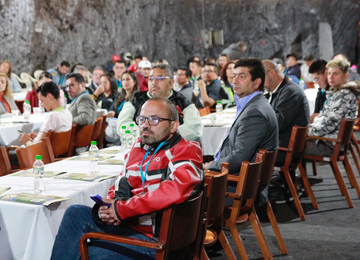🗓️Hoy nuestra directora del Observatorio Nacional de Seguridad Vial, @DUNELLAMAYA, participó del primer ‘Congreso por la #SeguridadVial' que se realizó en📍#Zipaquirá, con la ponencia sobre “Siniestralidad Vial en Colombia: Diferencias entre Hombres y Mujeres"