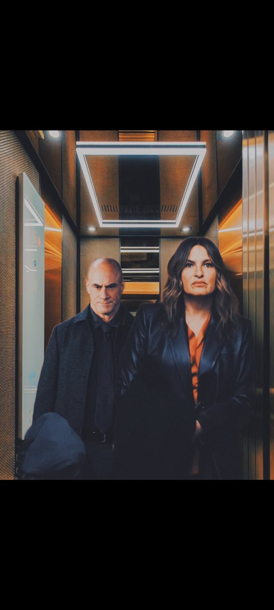 hereforEO's tweet image. Re-sharing this chapter of

 Elevator Operator 

with this amazing pic by @AnnHargitay 💕 

archiveofourown.org/works/47070244