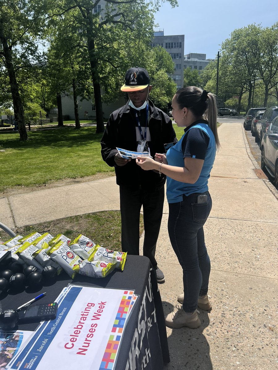 AiralisG's tweet photo. What a great day to show appreciation to our First Responders. #jacobimedicalcenter #NurseAppreciationWeek #signature #Firstnet 
@celenny_l @angels_candie @Carlos_Breton9 @Niicky4750 @SmallBizzyBone @Kthompson0313 https://t.co/Ki580omlOb