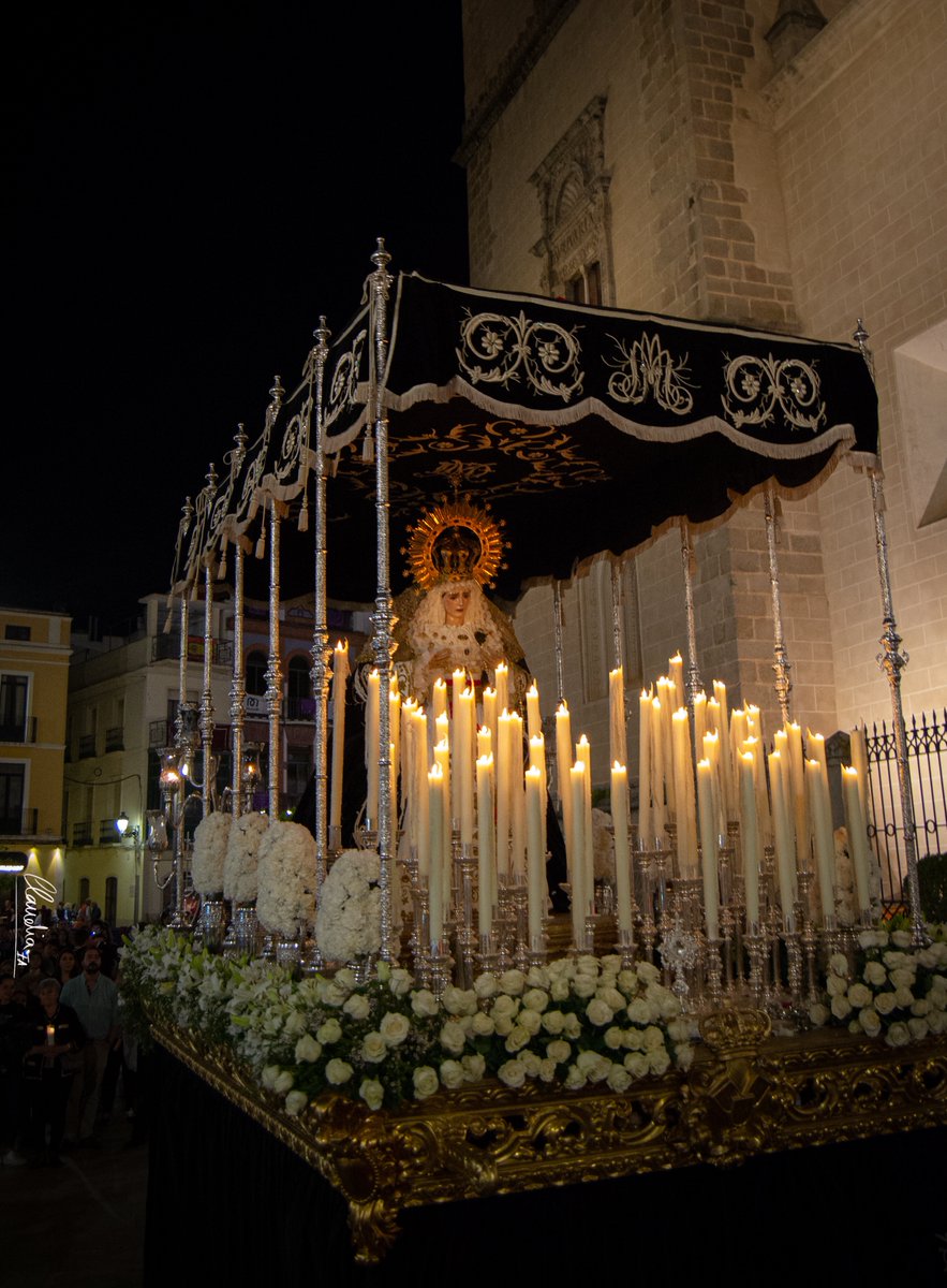 María Santísima del Mayor Dolor a su paso por carrera oficial el pasado Miércoles Santo.
📷: Claudia EA Photo.

#SemanaSantaBadajoz
