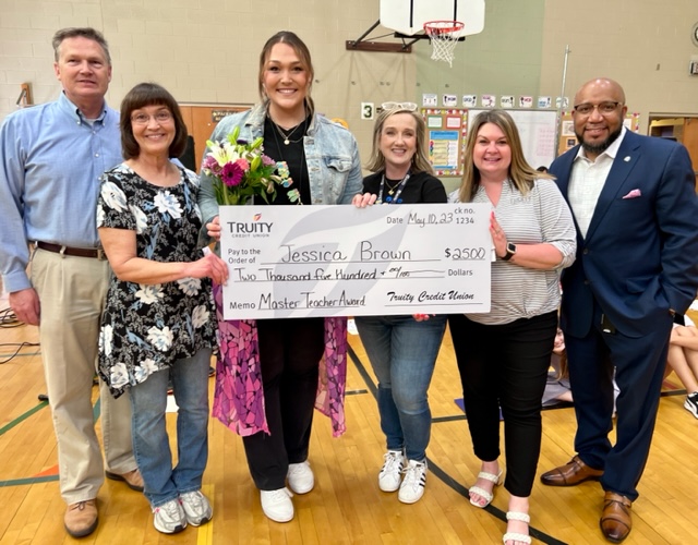 Lawrence USD 497 (@usd497) on Twitter photo The teacher a parent called "a dream come true" received the Lawrence Master Teacher Award today. Jessica Brown, Sunflower Elementary first grade teacher, will also represent us in the KS Master Teacher program. LEAP partner <a href="/TruityCU/">Truity Credit Union</a> presented Brown with $2,500. Yay, Miss Brown! The teacher a parent called "a dream come true" received the Lawrence Master Teacher Award today. Jessica Brown, Sunflower Elementary first grade teacher, will also represent us in the KS Master Teacher program. LEAP partner <a href="/TruityCU/">Truity Credit Union</a> presented Brown with $2,500. Yay, Miss Brown!