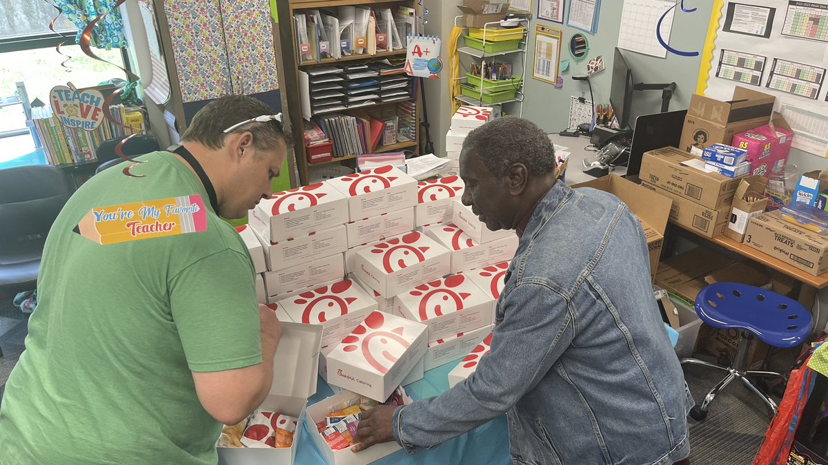 CompassHMC1's tweet photo. On Day 3 of #TeacherAppreciationWeek Compass teachers were treated with  Chick-fil-A. We all truly appreciated the deliciousness 😋. @HMC1Proud https://t.co/y2qUjpfRMl