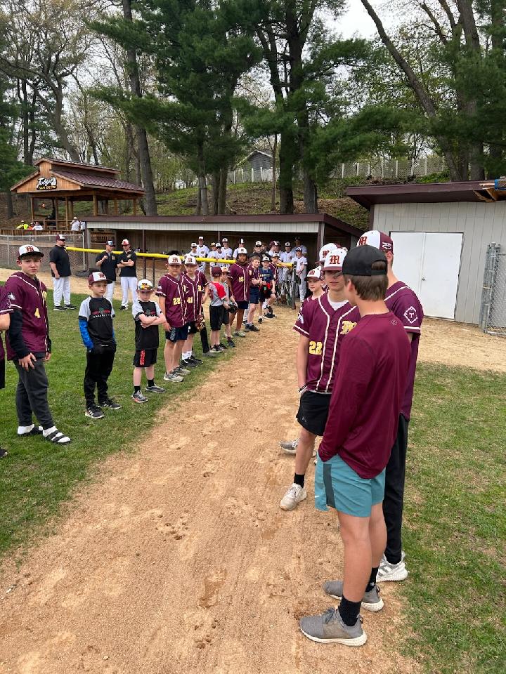 MenomonieBB's tweet image. Last night was a great night to have our youth ball players down at the park! The scoreboard may not have said what we wanted, but the boys showed what it means to play the right way at all times. #NoScoreboardWatchers #OneProgram