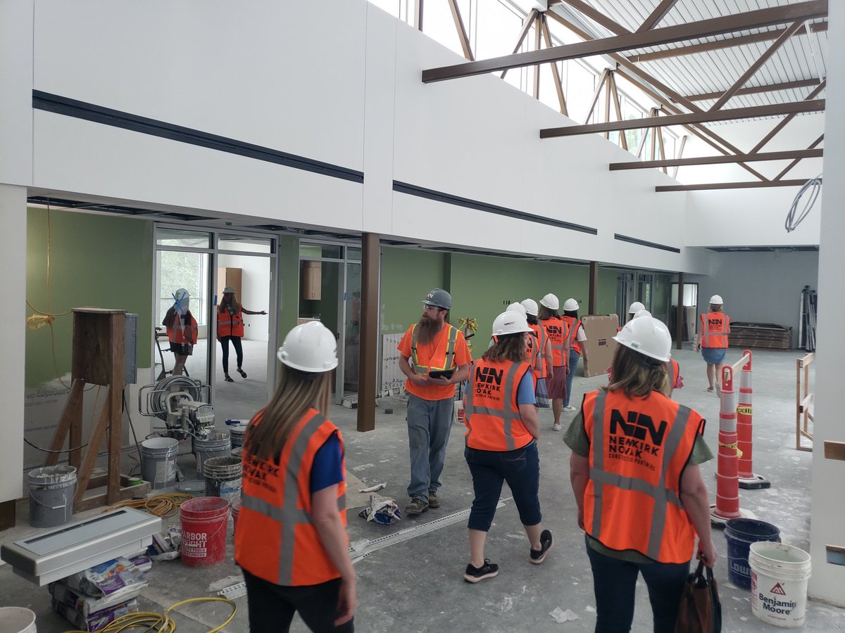 Oh_the_Places's tweet photo. Who's ready to see exclusive pics of new Pawnee?! 🙋‍♀️ Yes, it's still really construction-y but it's sooooo exciting 😎 @PawneePanthers @PawneePTA @theSMSD https://t.co/EBKKETyEBk