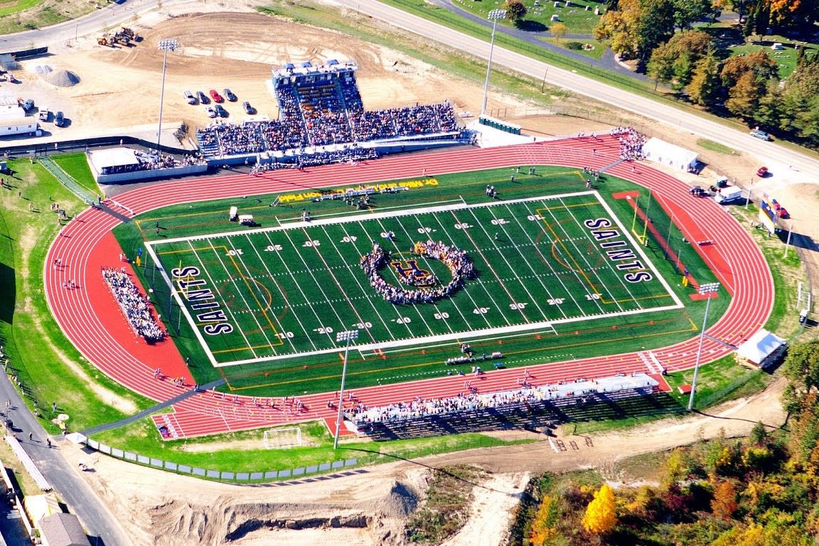 CatoPhillip's tweet photo. After a great conversation with @CoachShaah I am blessed to say I have received my first offer from Siena Heights University!!! @SienaHeightsFB @CoachMattLewis @UDJ_Football @smsbacademy https://t.co/vzGliBD7Kg