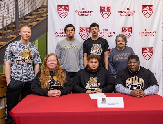 Officially a Bulldog <a href="/xaviercopeland0/">Xavier Copeland</a> ! <a href="/BryantUFootball/">Bryant Football</a> 
Thank you Coach O @CoachOgovs and <a href="/GovsFootball/">Governor's Football</a> for believing and working to get X here. We will always be grateful for our Govs Family and all the memories!