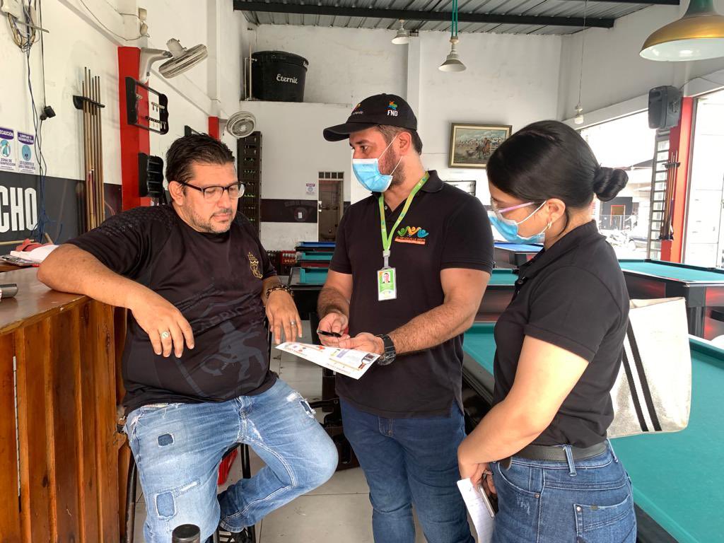 GobMeta's tweet image. En Acacías, el Grupo Anticontrabando del Meta adelantó jornada de sensibilización junto a los comerciantes.
Estamos seguros de que entre 
todos podemos combatir la venta 
ilícita de cigarrillos, licores y 
cervezas en el Departamento.
#TodosContraElContrabando @FNDCol