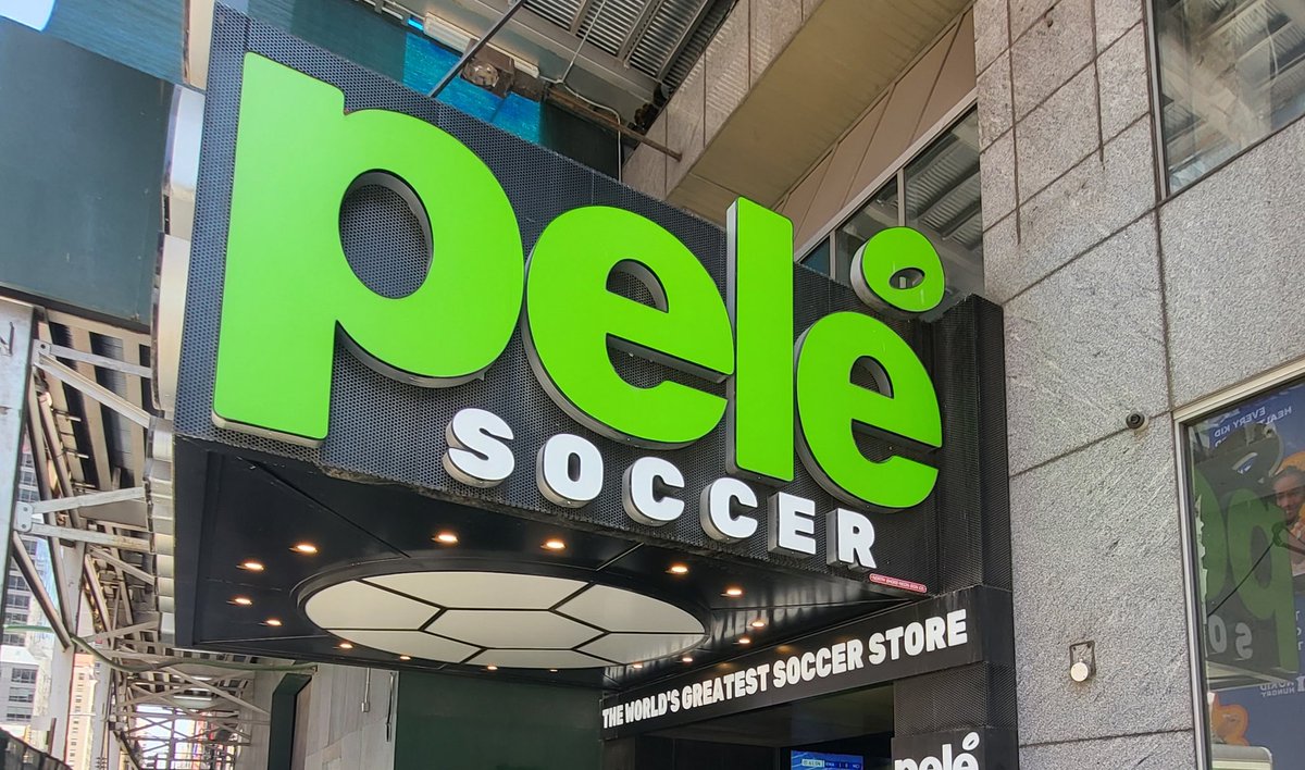 namccormack's tweet photo. Extremely disappointed.  Not as advertised. NOT the greatest soccer store. Pfft. No @NWSL or @USWNT apparel.  One Gotham crop T shirt.  NO @GothamFC ANYTHING, in freaking NY! Excitement to irritation. I did educate them, however. Came home to Boston empty handed.  This sucks https://t.co/Du86IZcEgX