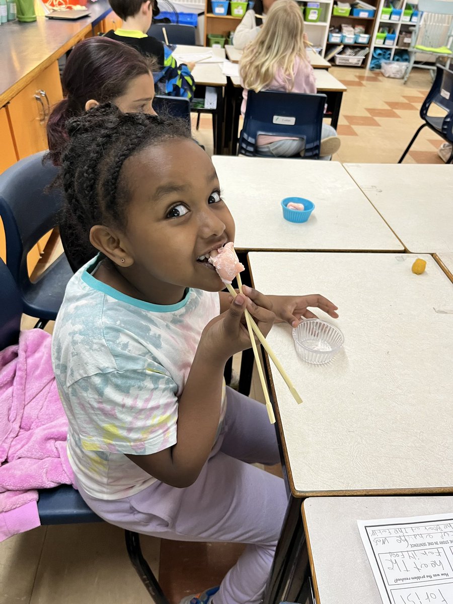 CawthraMrs's tweet photo. Today we had an incredibly interactive and tasty presentation about Asian culture and heritage by one of our student teachers! It was definitely a big hit!!! @HillsidePark1 https://t.co/T0qHfNiqqh