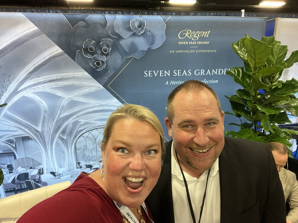 wishwithsara's tweet photo. What an absolute PLEASURE it is to be invited to the table with executives of @CruiseNorwegian and @regentcruises this evening at Travel Leaders Edge 2023. This #traveladvisor is living her best life! #cruiselife https://t.co/d8fPBotdsR