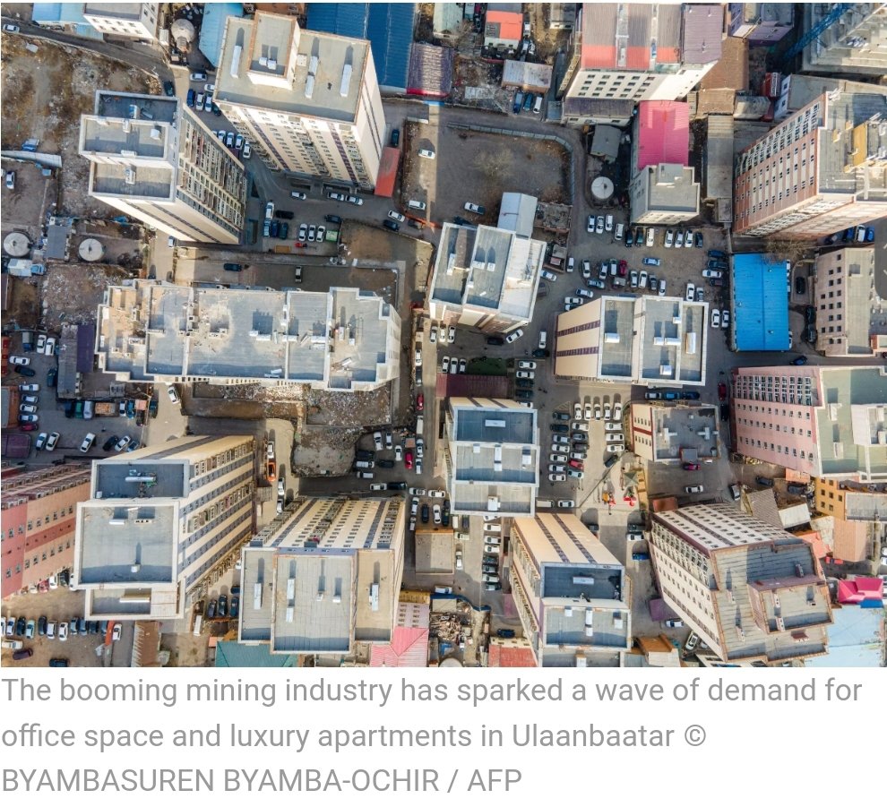 Францын мэдээллийн сайт дээр гарчээ. 

Улаанбаатарчууд улстөрчдийн авилгын мөнгө, муу муухайгийн уурхайн мөнгөөр санхүүжсэн цементэн ой дотор амьдарч байна. Энэ хотод хүүхэд гадаа тоглох нь бүү хэл том хүн ч чөлөөтэй, аюулгүй алхах орчин бараг үлдсэнгүй. Энэ замбараагүй,