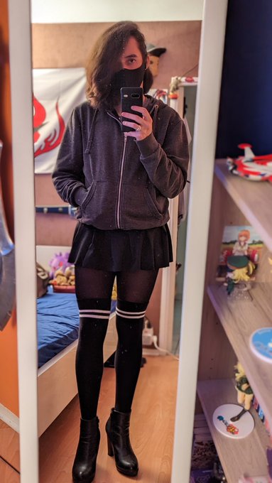 Had to go out like that on a bet.. It was evening so few people out but still super embarrassing 😳 https://t<a href="/tag/crossdresser"class="tags"><span>#crossdresser</span></a><a href="/tag/femboy"class="tags"><span>#femboy</span></a>