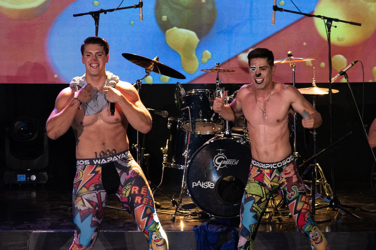 TvBandamax's tweet photo. No te despegues ni un segundo de la señal de #Bandamax porque nos acercamos a la recta final de #SácalaABailar, aún te esperan más sorpresas junto a @laseoaneoficial, #ZonaRika, #Wapayasos y @RayitoMxOfic https://t.co/5Ql5LNnTgq