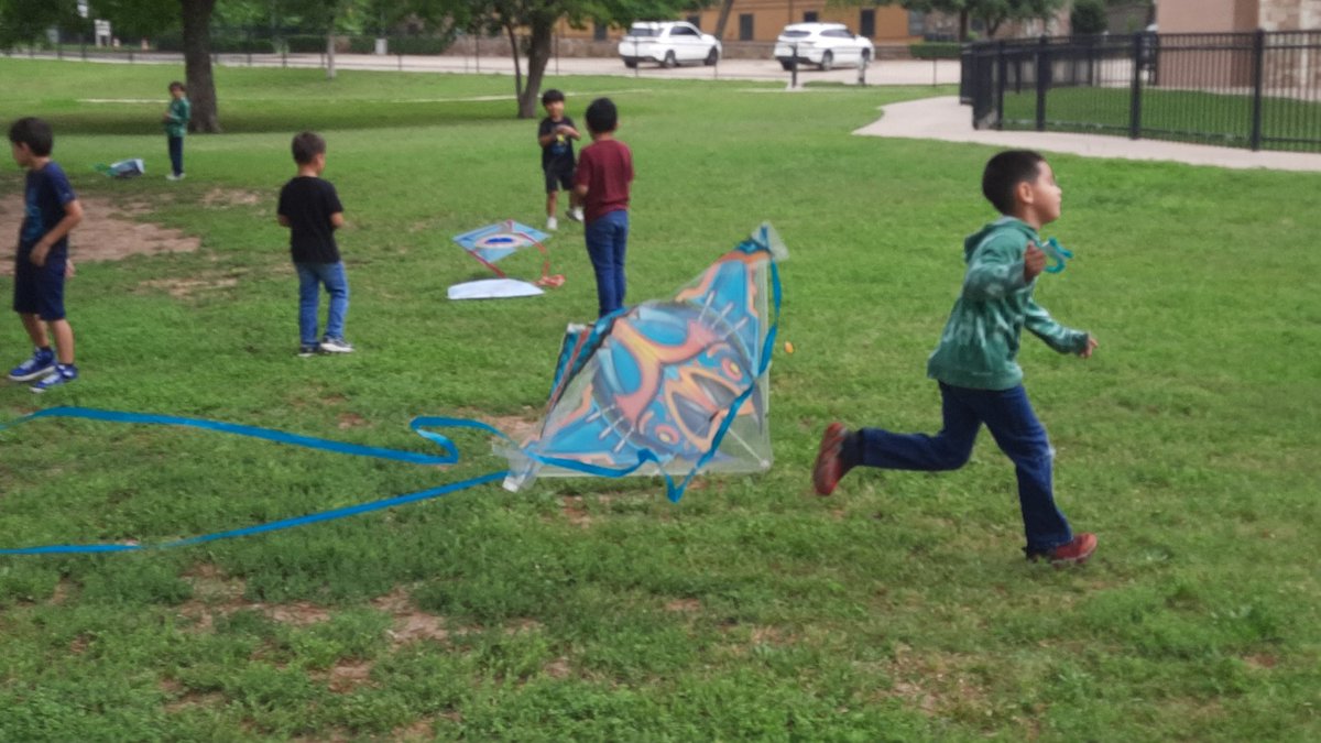 'K' is for kites! We 'flew' our kites today! Pure joy!
#avcato #CISDBetterTogether