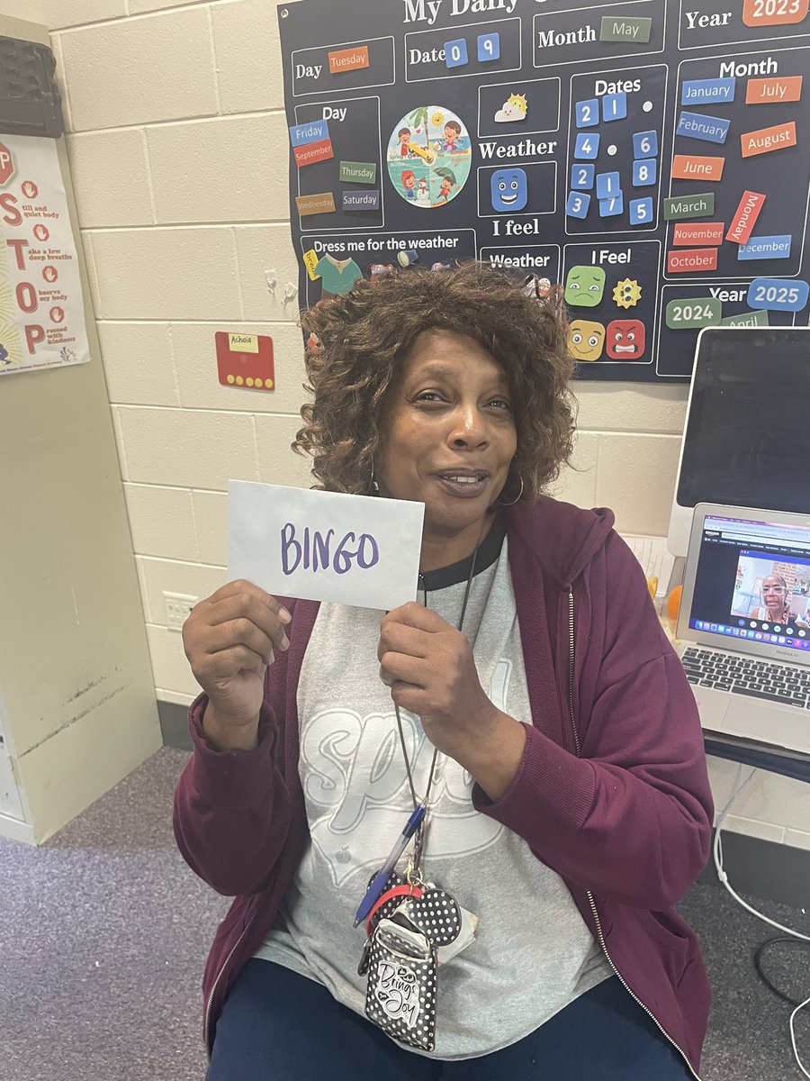 RobinDCurry1's tweet photo. Ms. Kelleigh is the first BINGO winner @SmgMagnet !! She won a Dunkin Donuts gift card!! She deserves it because she has been an incredible staff member this year!!!! @SmgMagnet #TeacherAppreciateWeek @KCSRegion5 #decidetorise https://t.co/MvC32y8mri