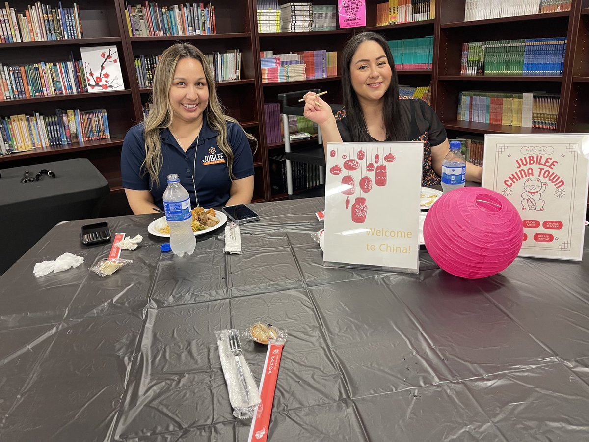 lapalmacounsel's tweet photo. World traveling besties 🤍
#TeacherAppreciateWeek https://t.co/hk4SRW1bvq