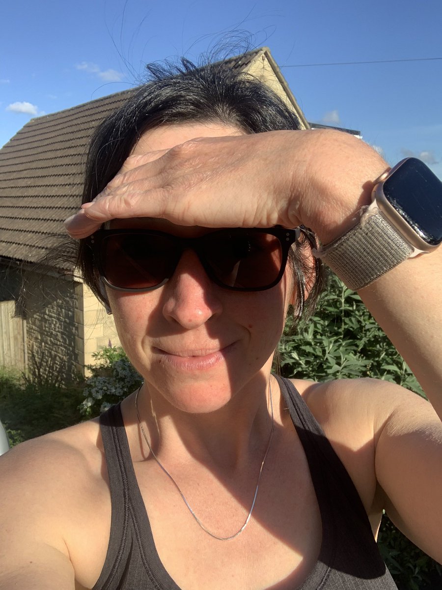 Sunshine after a productive day at work🌞🌞🌞 lush way to transition my head space from office to home 🙏💪🏃‍♀️