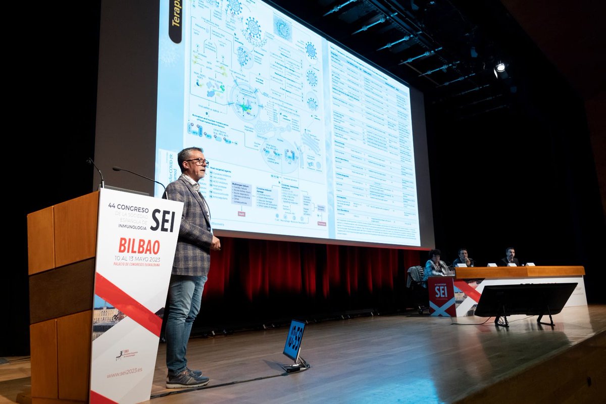 SEinmunologia's tweet photo. 🦠 Respuesta inmunitaria y #COVID.
El Dr. @alfredocorell, catedrático de Inmunología @unisevilla @HospitalUVRocio 🗯 nos cuenta qué ha sido lo mejor del año 🎸 durante el 44 Congreso #SEI2023 en #Bilbo 💪

https://t.co/NcYrTKUy8s https://t.co/hidnLqsoti